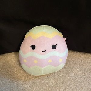 Edie the Easter Egg Squishmallow 5”